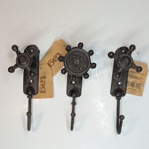 NWT Vintage Faucet Hooks Decorative Set of 3. Cast Iron Garden Spigot Repro NEW